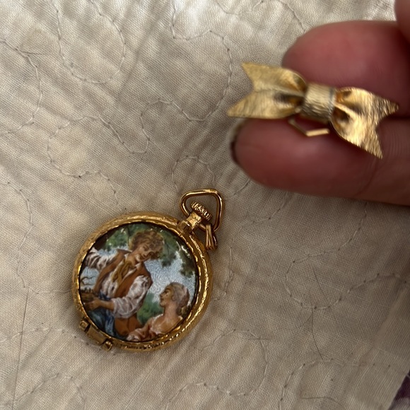 🎉𝐇𝐏!🎉1950’s HOUSE OF FULLER PERFUME HAND PAINTED PERFUME LOCKET - Picture 9 of 13
